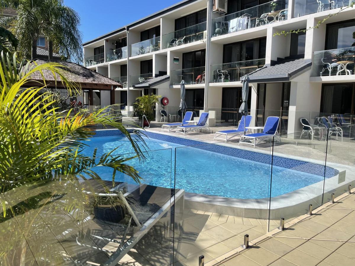 Burleigh Palms Holiday Apartments 골드코스트 외부 사진