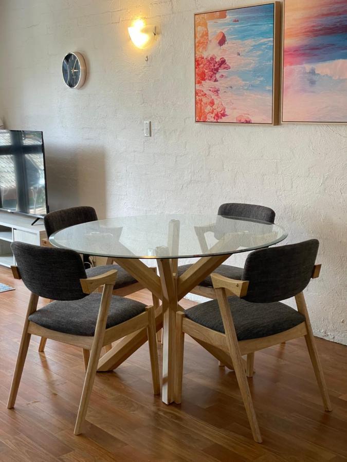 Burleigh Palms Holiday Apartments 골드코스트 외부 사진