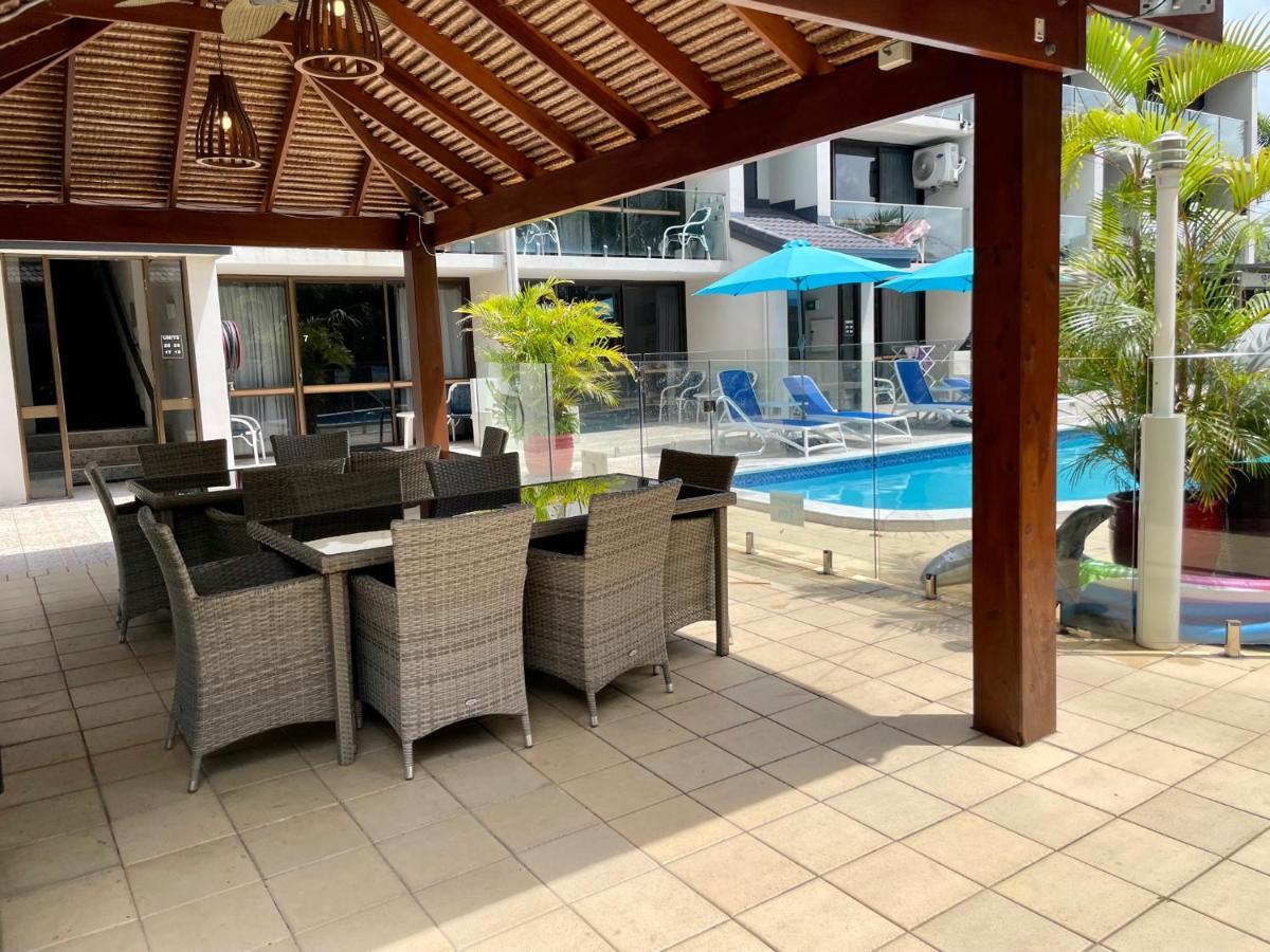 Burleigh Palms Holiday Apartments 골드코스트 외부 사진
