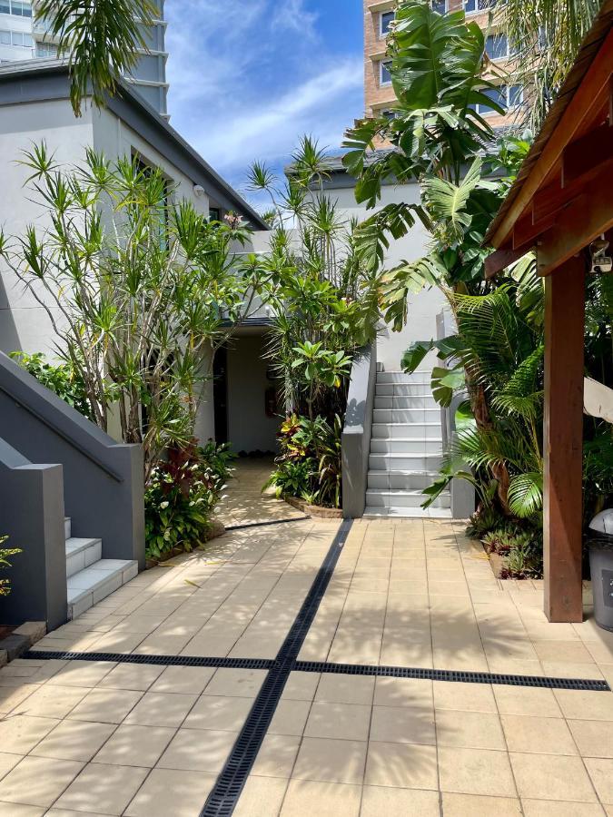 Burleigh Palms Holiday Apartments 골드코스트 외부 사진