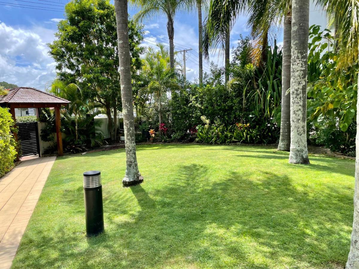Burleigh Palms Holiday Apartments 골드코스트 외부 사진