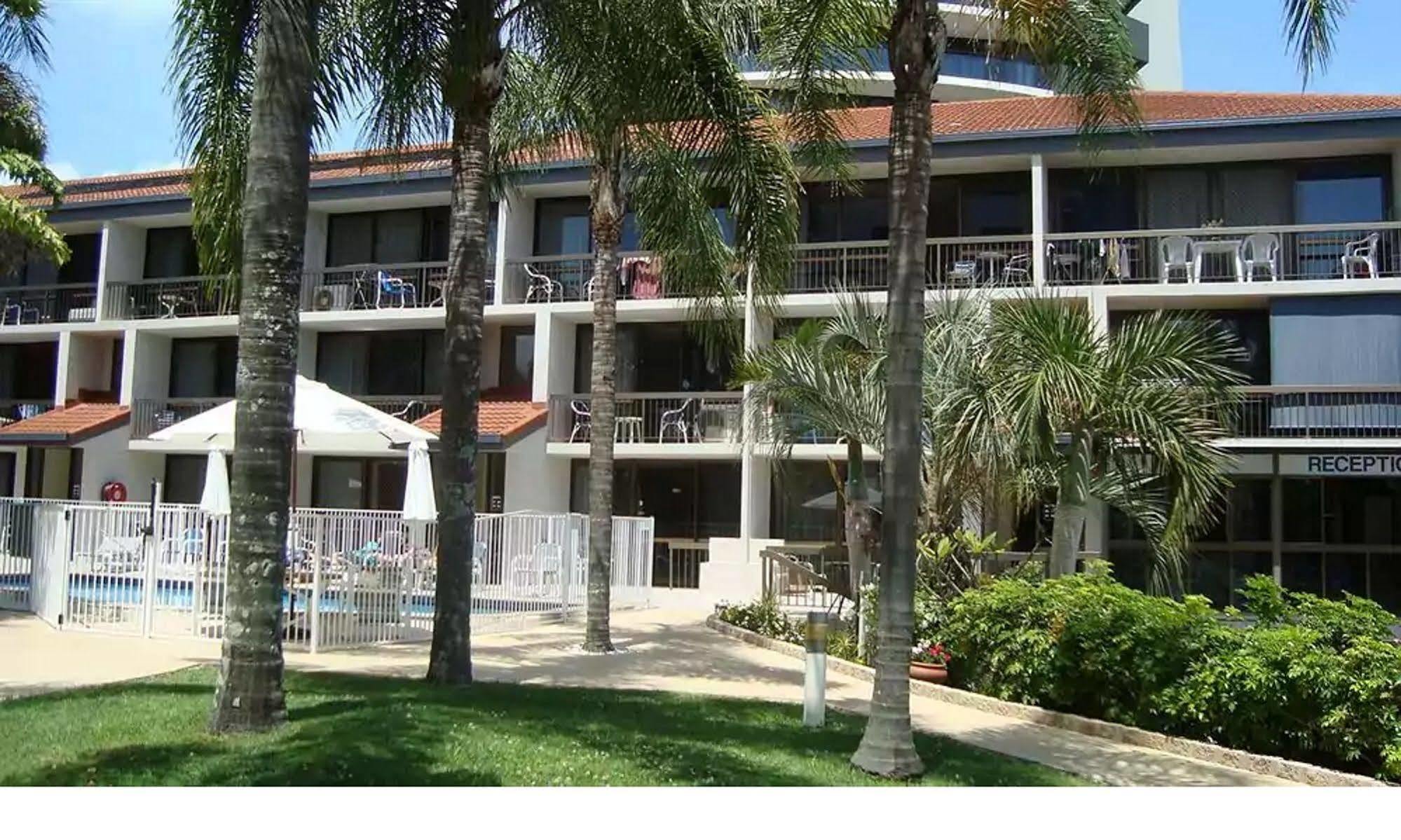 Burleigh Palms Holiday Apartments 골드코스트 외부 사진