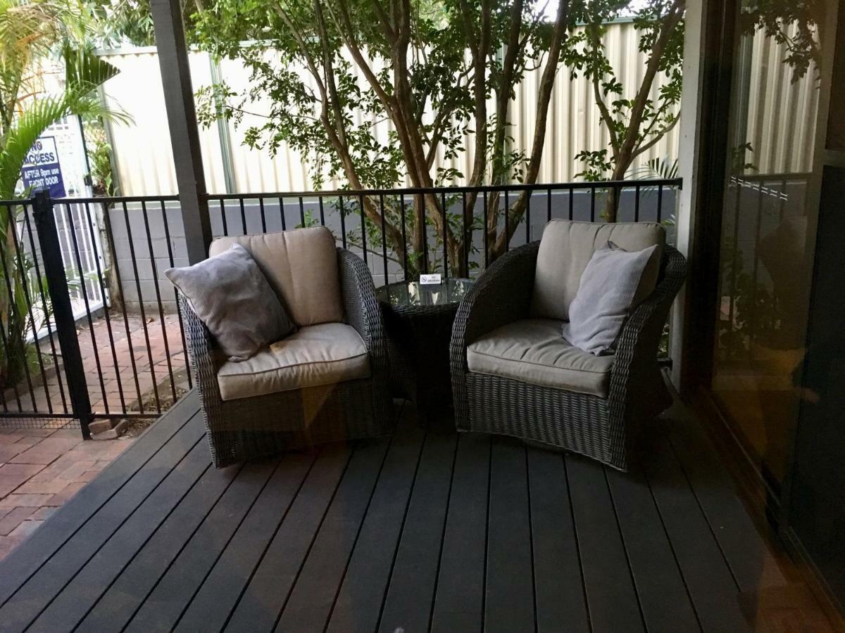Burleigh Palms Holiday Apartments 골드코스트 외부 사진