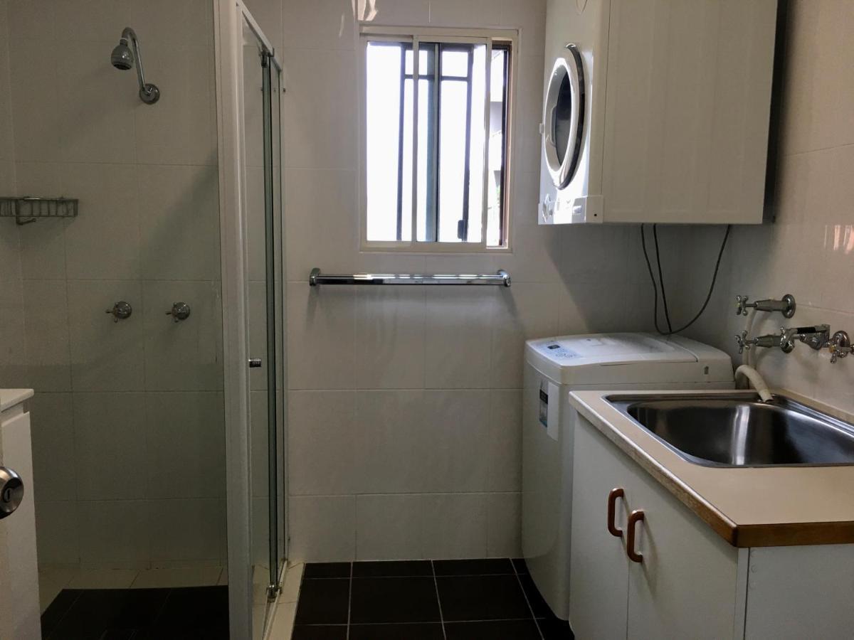 Burleigh Palms Holiday Apartments 골드코스트 외부 사진